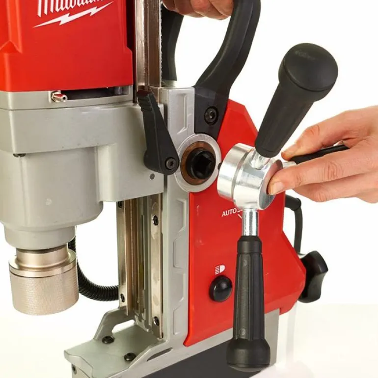 Magneettiporakone