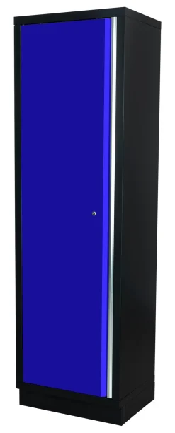 Korkea kaappi